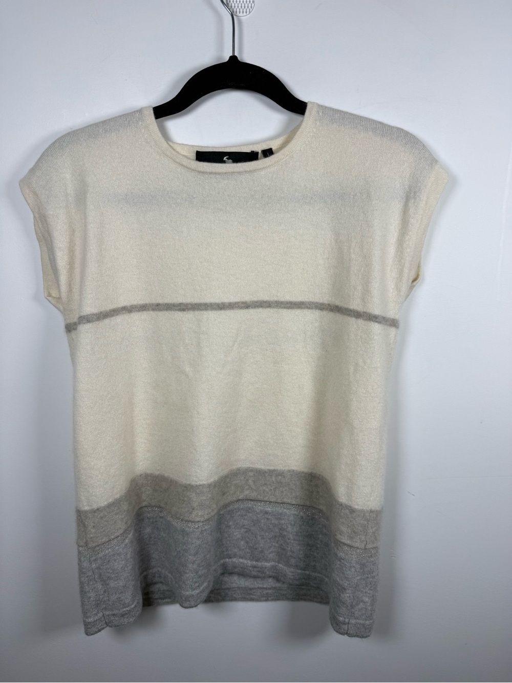 BLACK GOAT CASHMERE | Colorblock Knit Short-Sleeve Sweater Size L